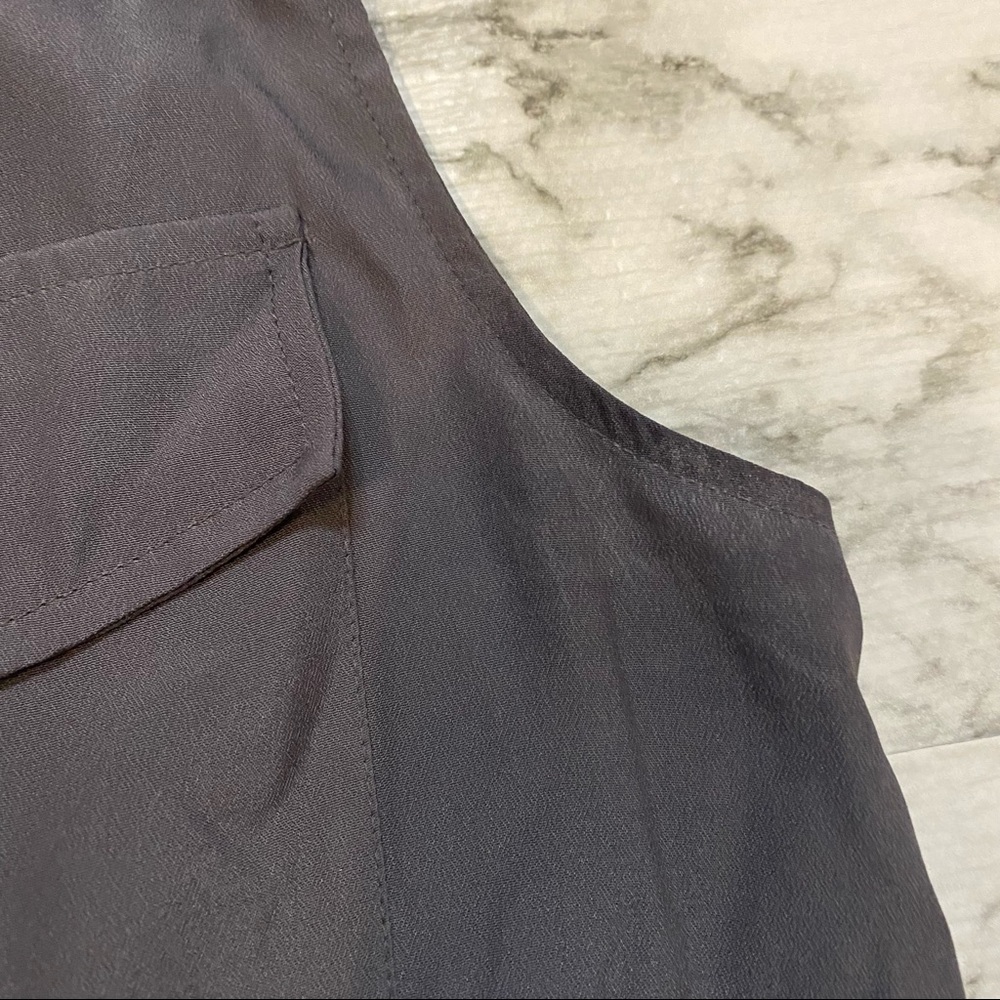 J. Crew Gray Sleeveless Button Down Y2K Preppy Retro Business Casual Blouse - Picture 11 of 15